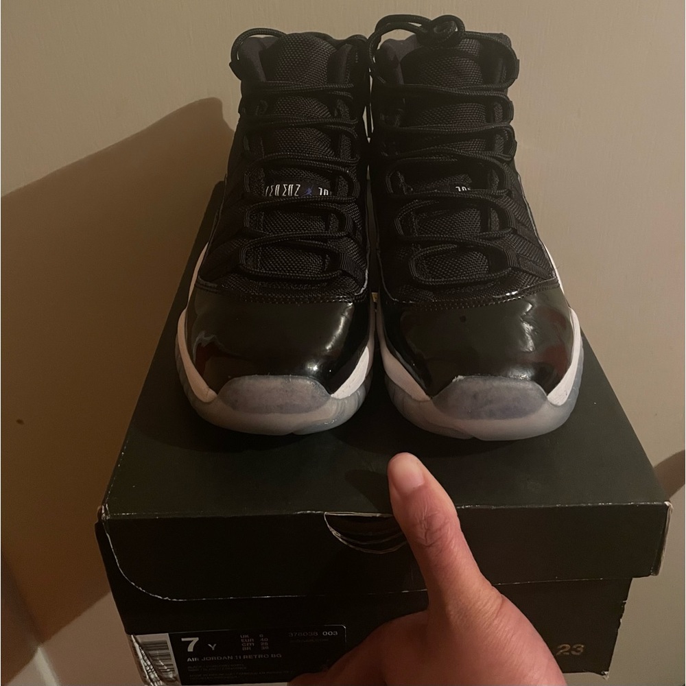 Jordan 11 Space Jams (2016)